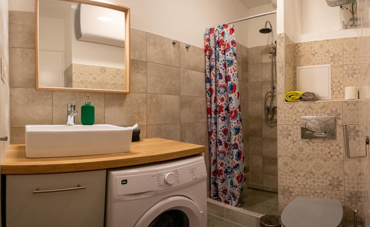 Helikon 31 Apartman Кестели Екстериор снимка