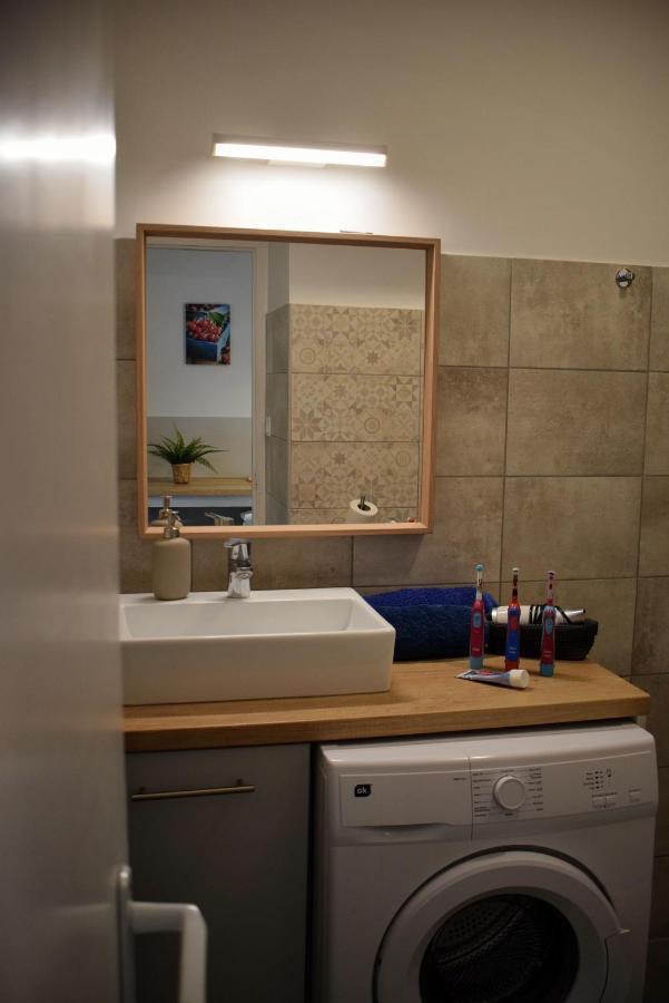 Helikon 31 Apartman Кестели Екстериор снимка